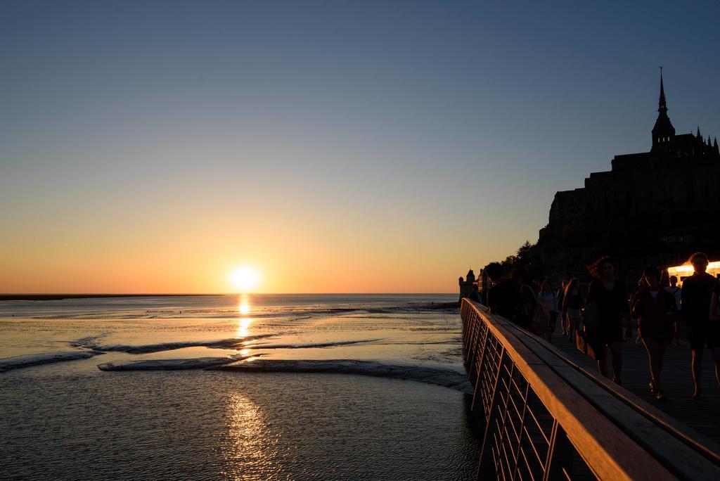 L'Oree Du Mont Proche Du Mont Saint Michel 뽕또흑송 외부 사진